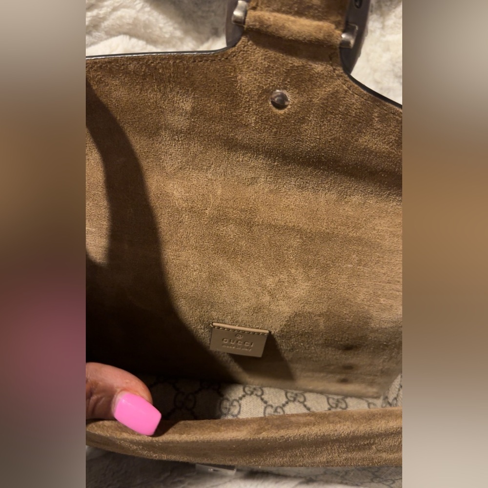 Basically New Real Gucci Crossbody - image 4